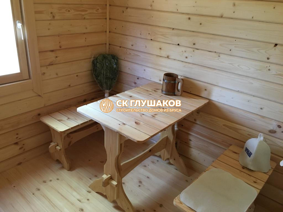 Столик для предбанника небольшой