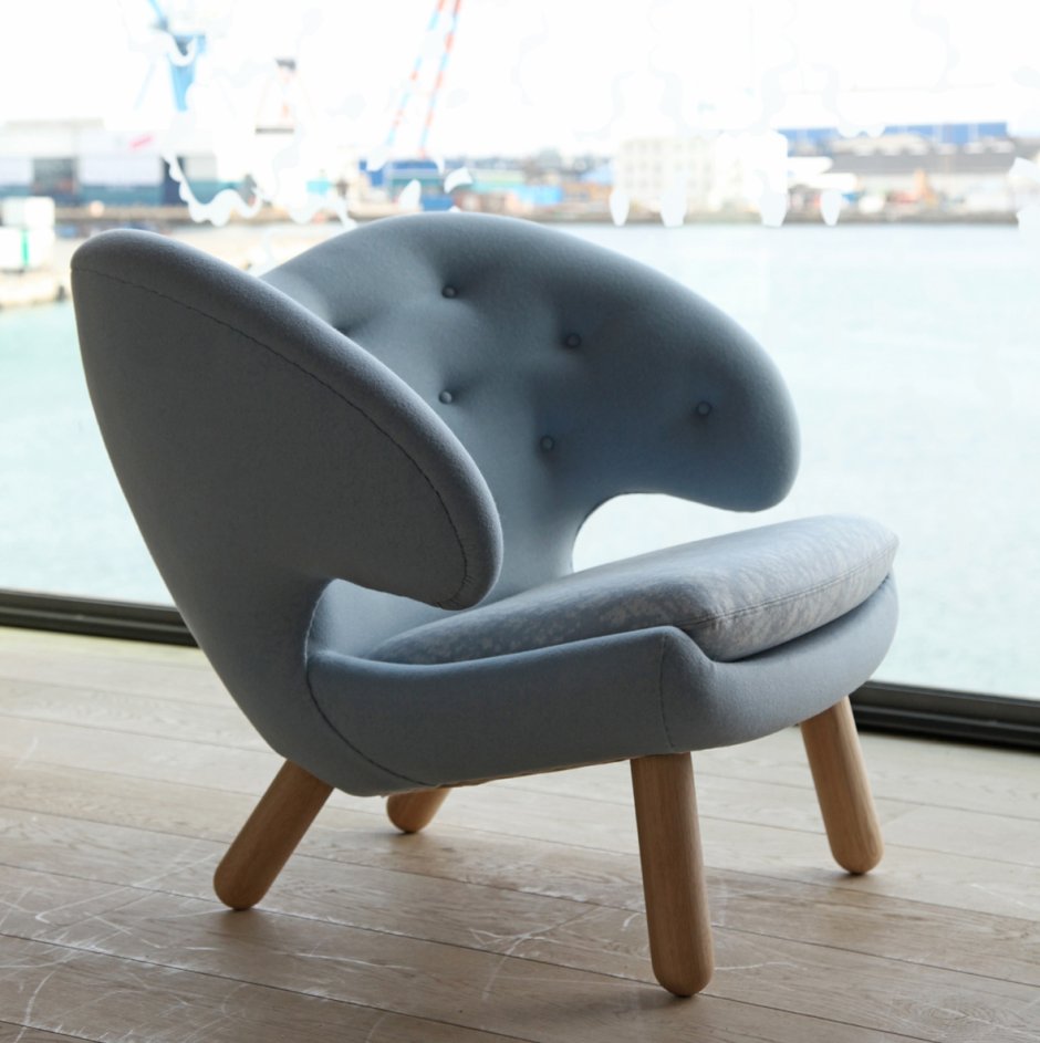 Pelican Chair by Finn Juhl
