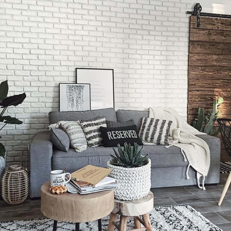 Серые кирпичики в интерьере