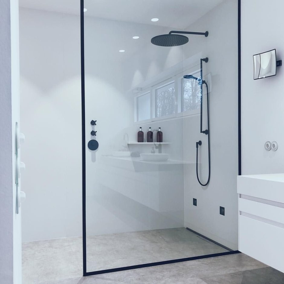 Стеклянное ограждение для душа без поддона