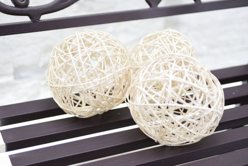 Плетеные шарики для декора
