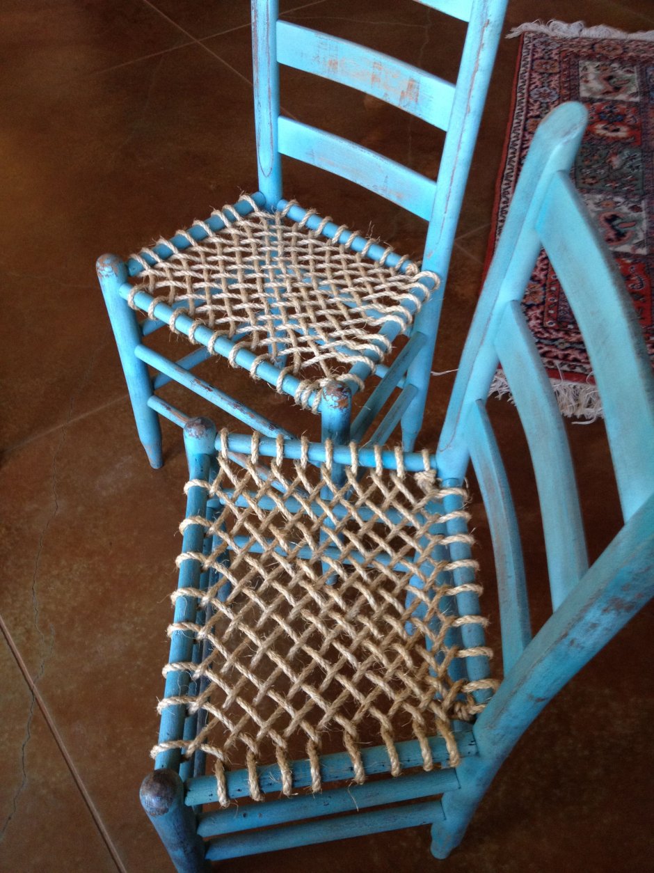 Плетеные стулья из каната