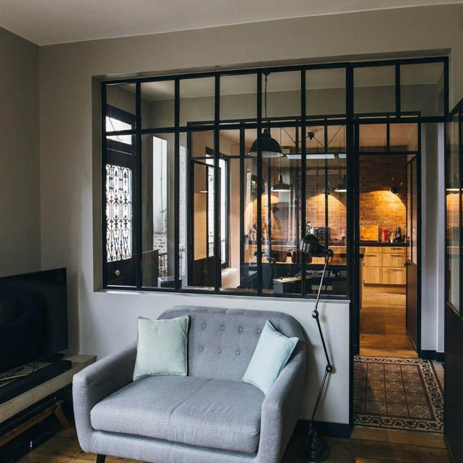 Перегородка между спальней и гостиной