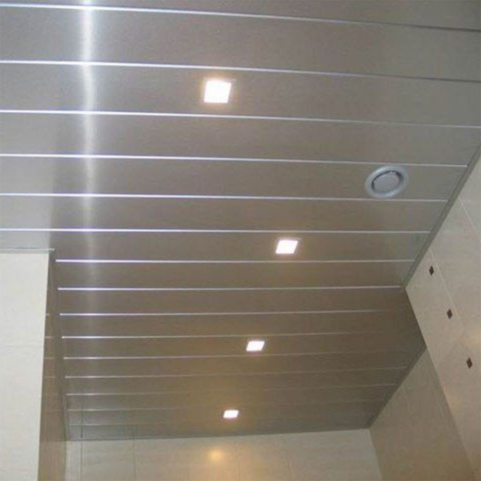 Потолок реечный Cesal c02 металлик серебристый