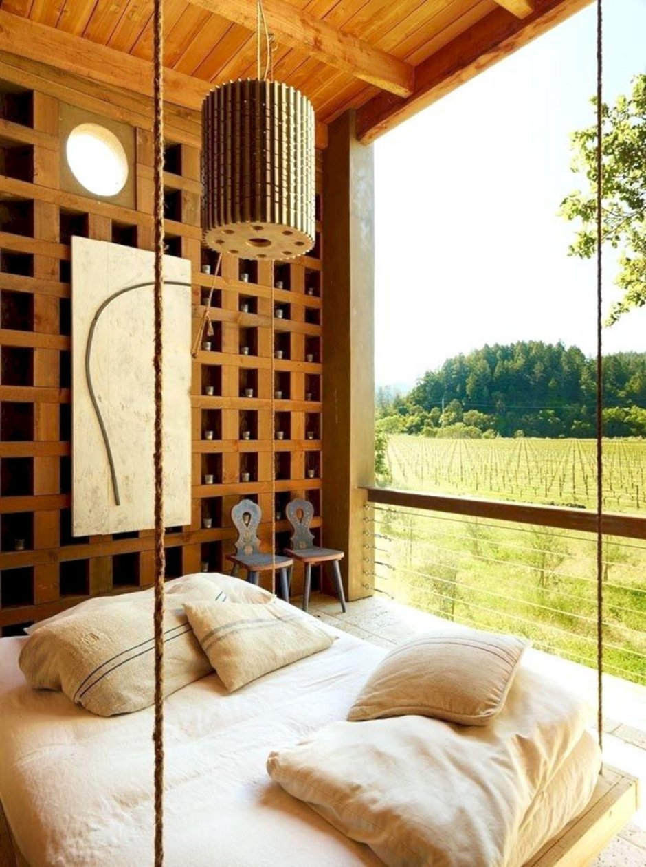 Подвесная кровать в интерьере