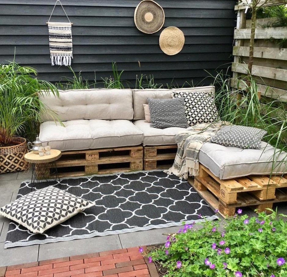 Садовая мебель из поддонов