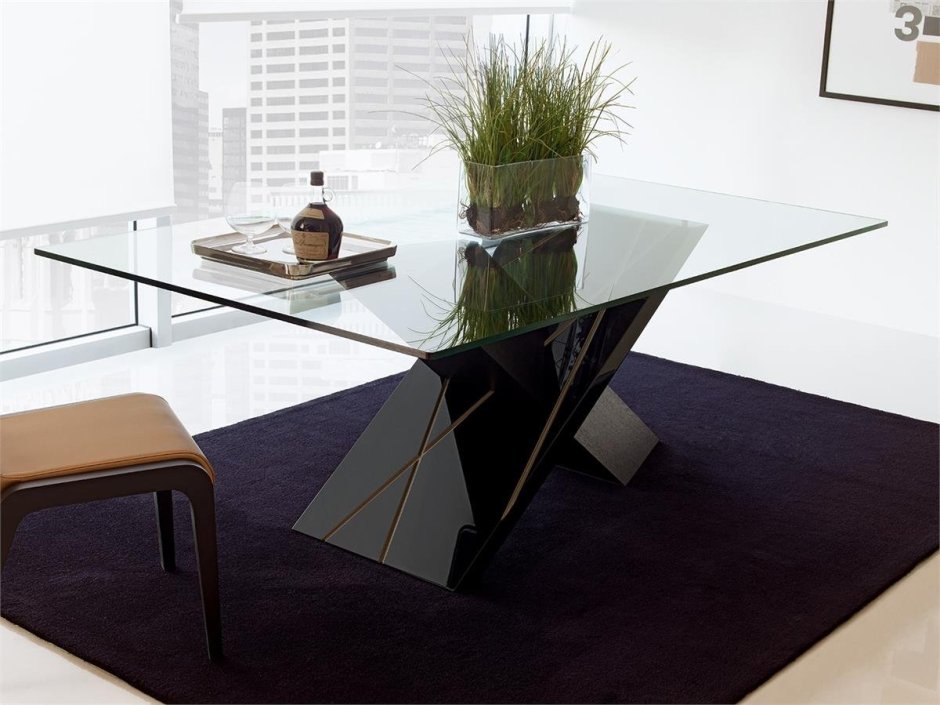 Кухонный стол необычной формы