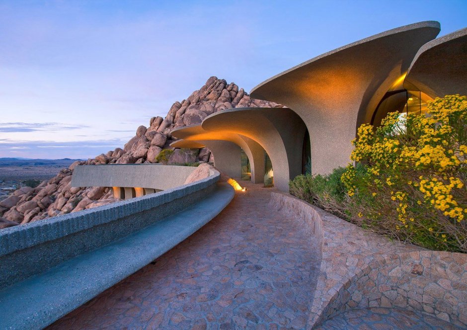 The High Desert House, США