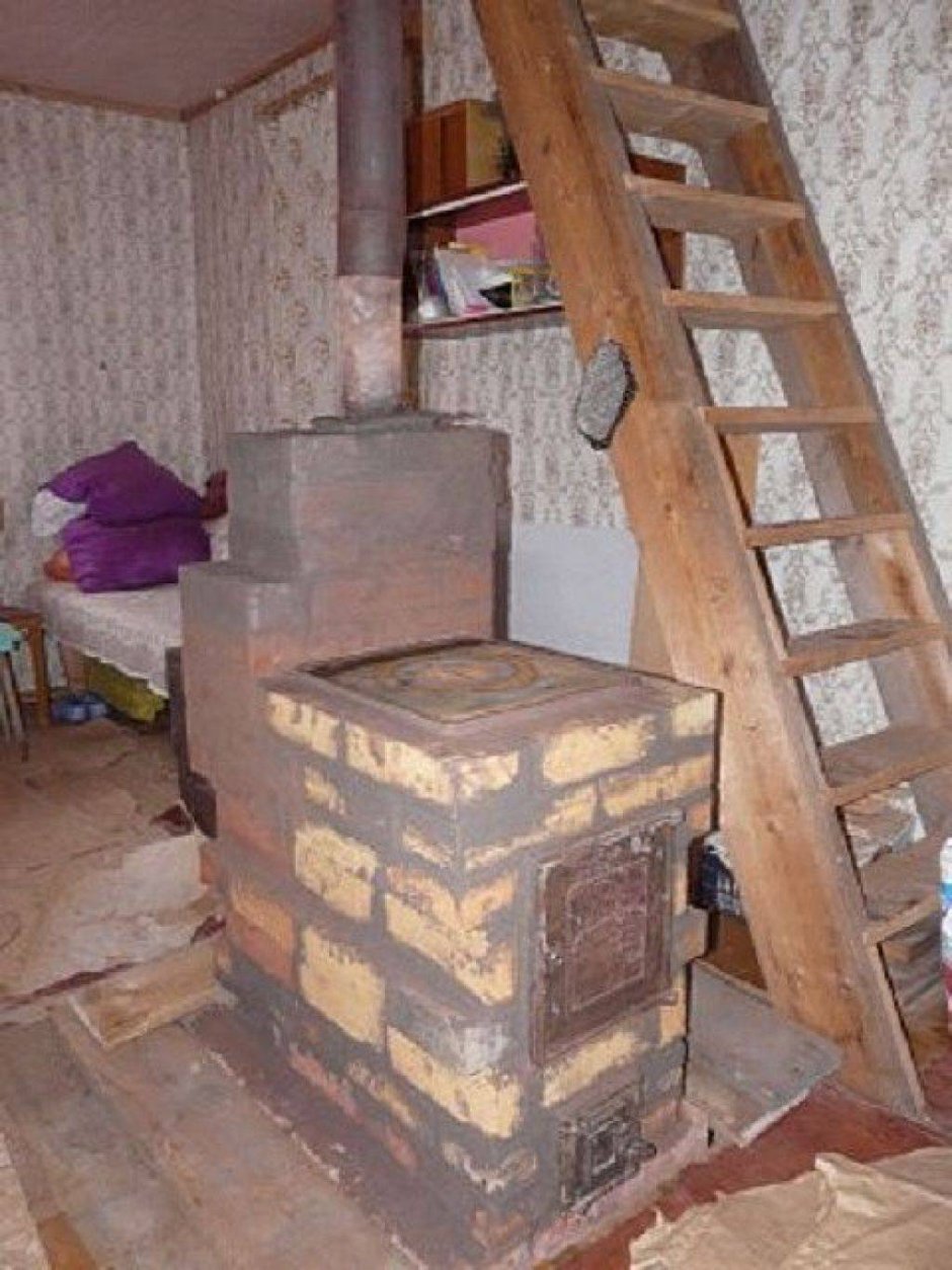 Маленькая печка из кирпича для дачи