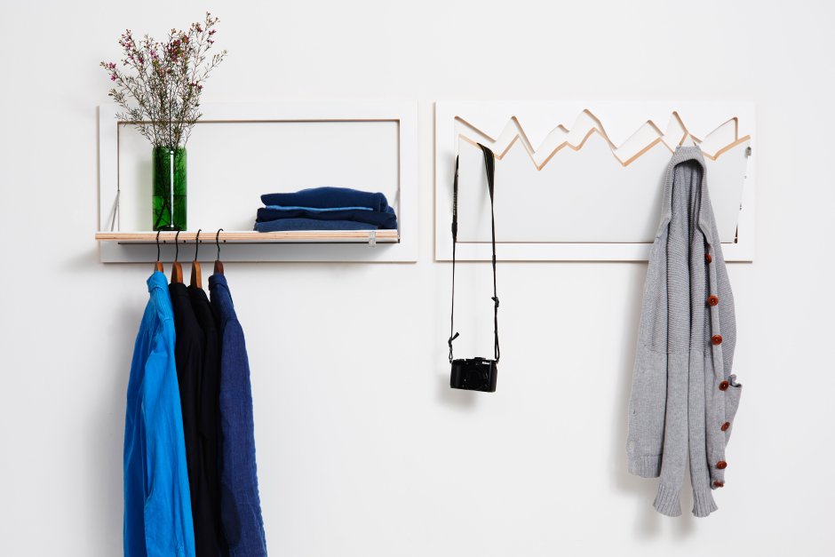 Открытые вешалки в прихожую