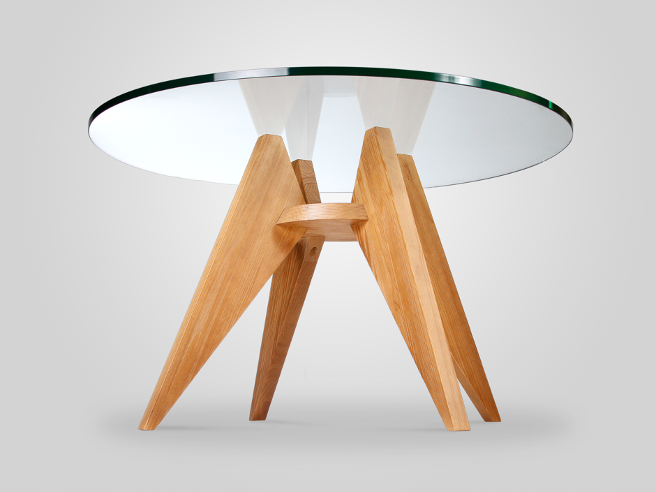 Стеклянный стол с деревянным подстольем