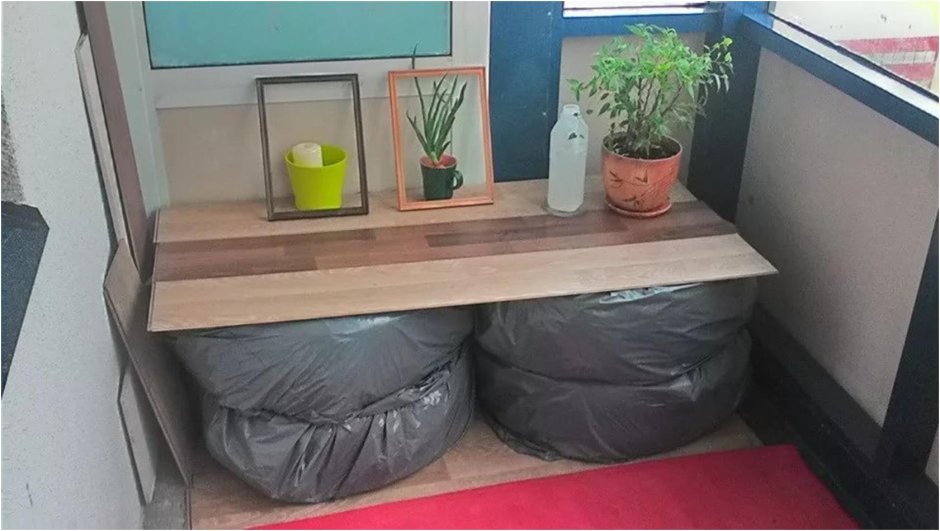 Тумба для хранения колес на балконе