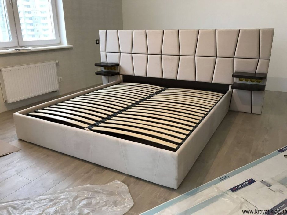 Кровать с изголовьем шире кровати