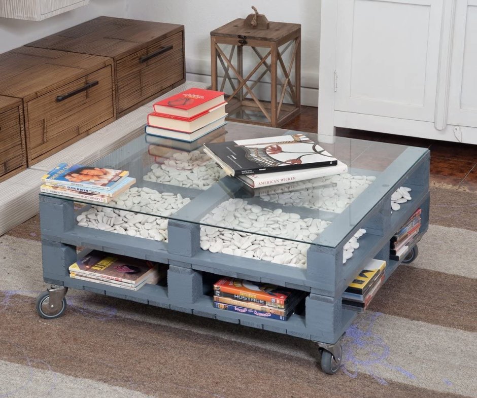 Журнальный столик из паллет