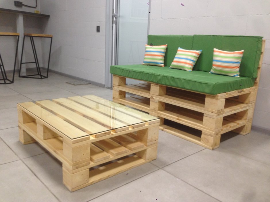 Столы из паллетов и поддонов