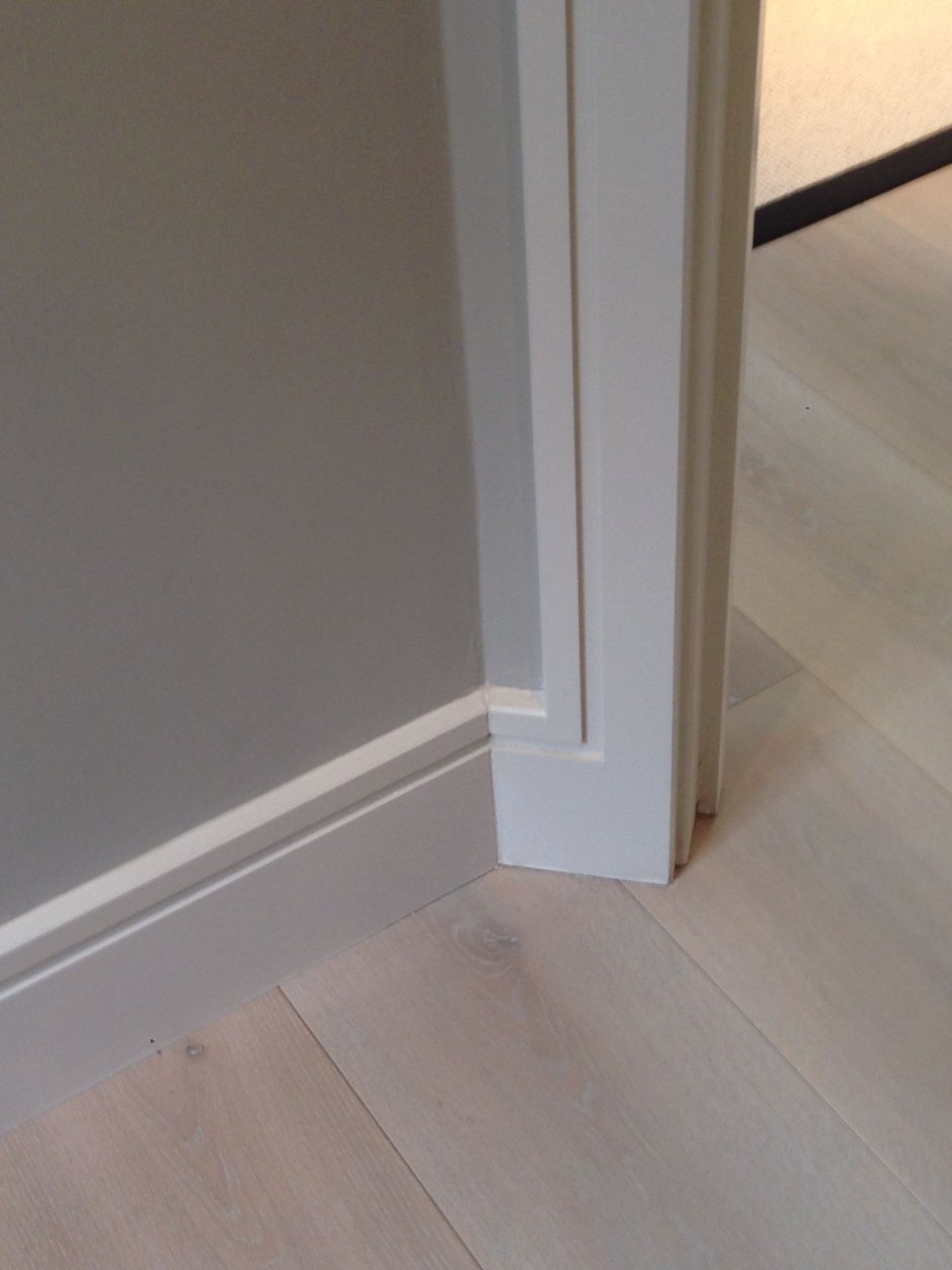 Плинтус Elite Baseboard