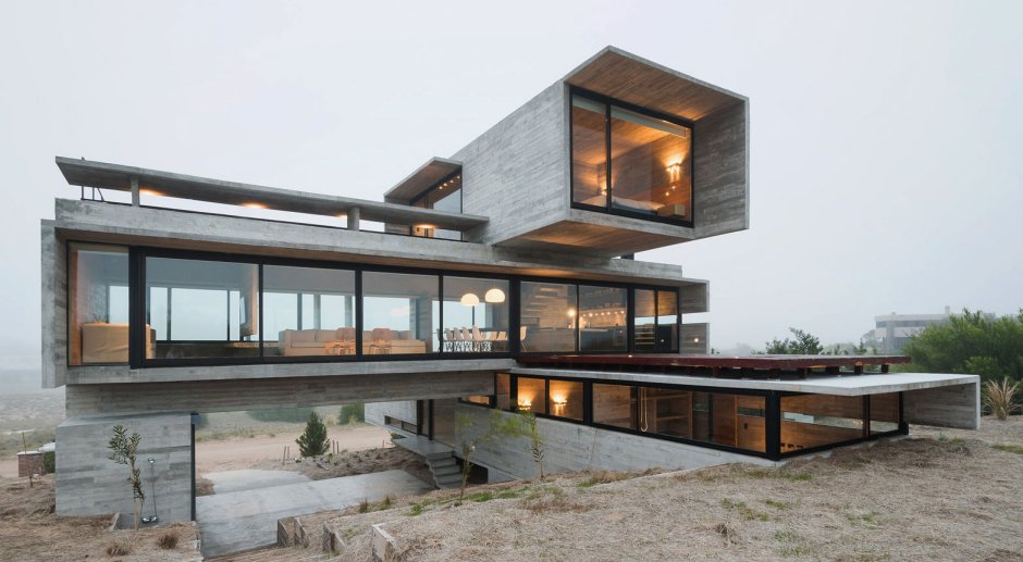Консольный дом (Cantilever House) в Малайзии