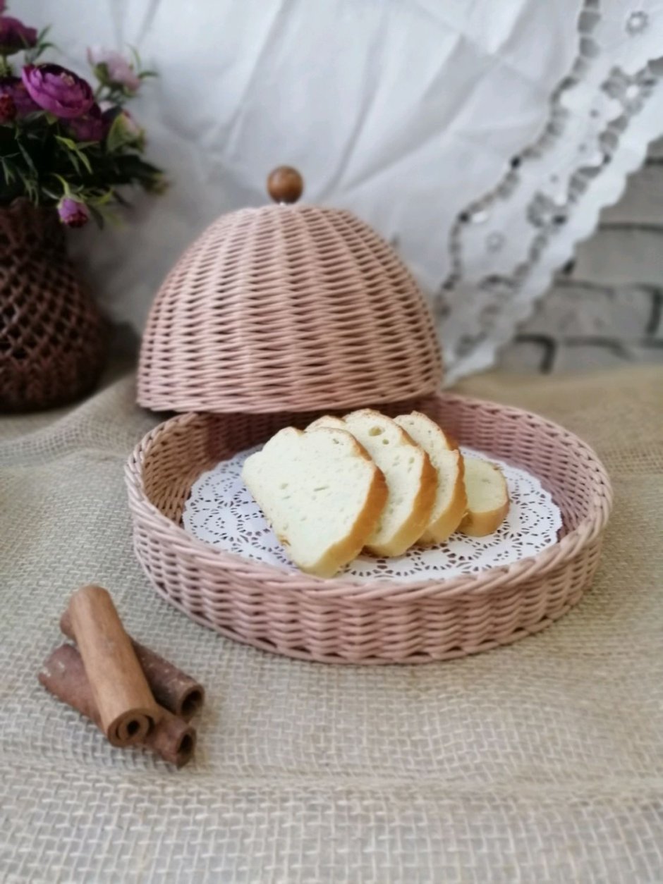 Плетеная хлебница на стол