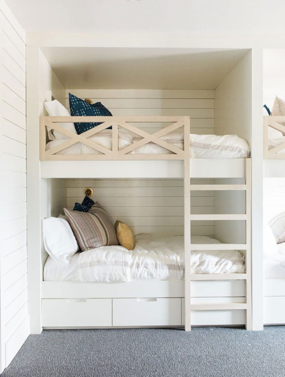 Bunk Room кровать