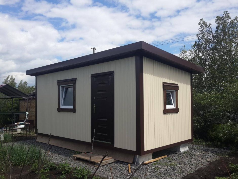 Садовый домик из металлопрофиля