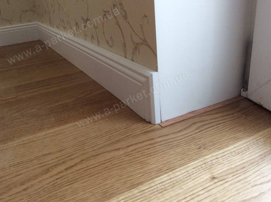 Плинтуса полиуретан заглушки для плинтуса