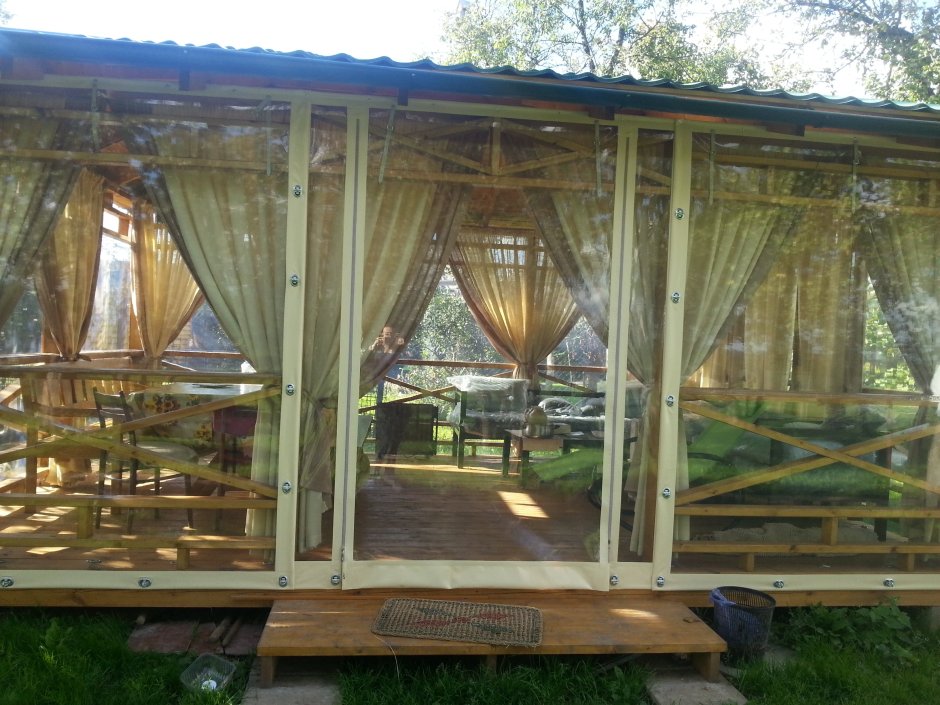 Прозрачные шторы для беседок