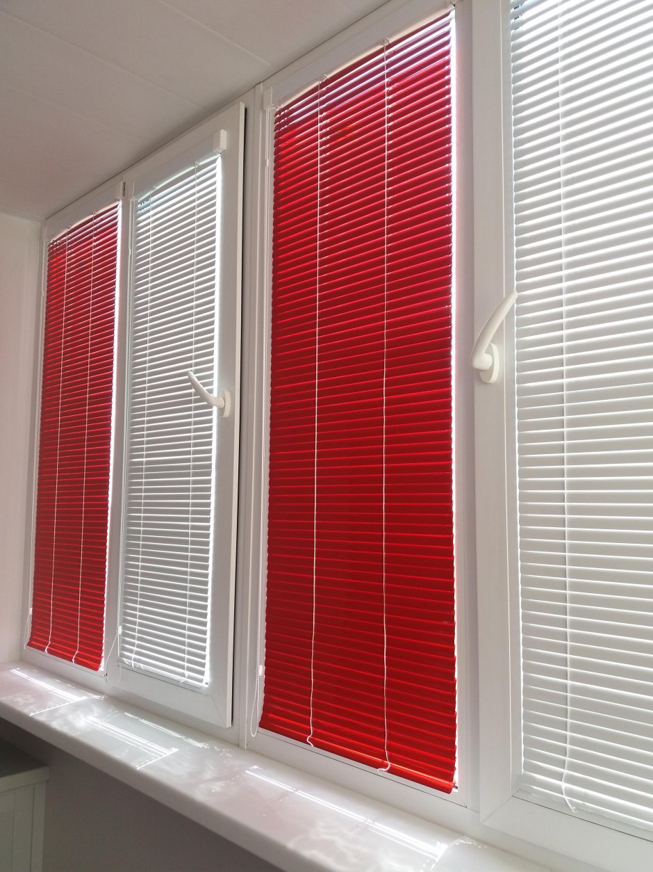 Жалюзи на балконные окна