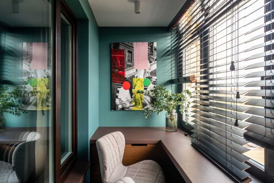 Горизонтальные деревянные планки на стену лоджии