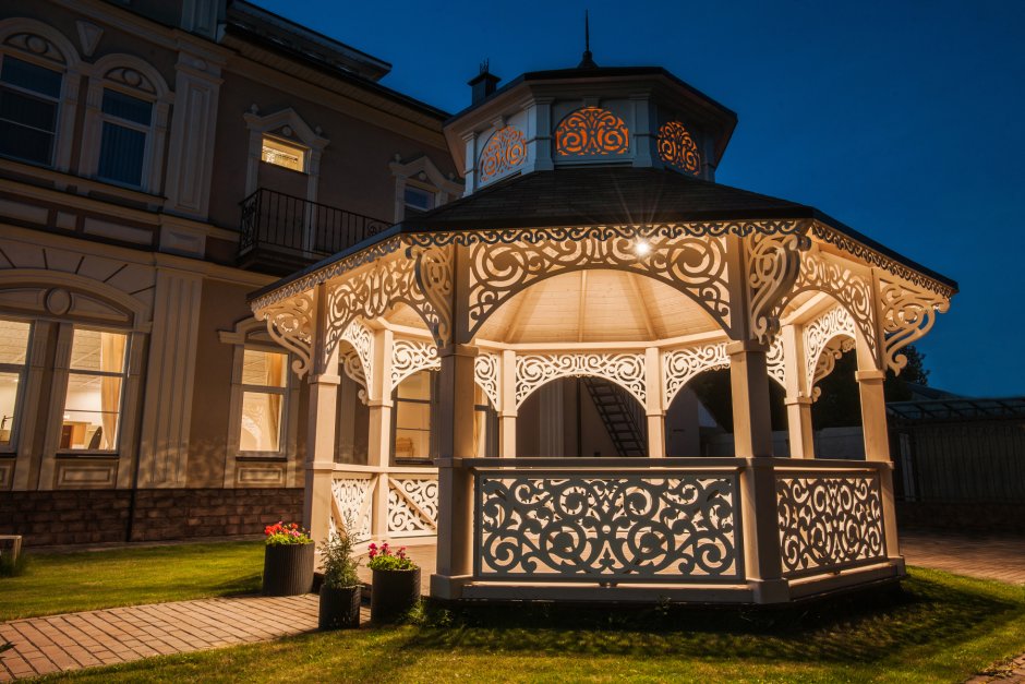 Резные беседки из дерева