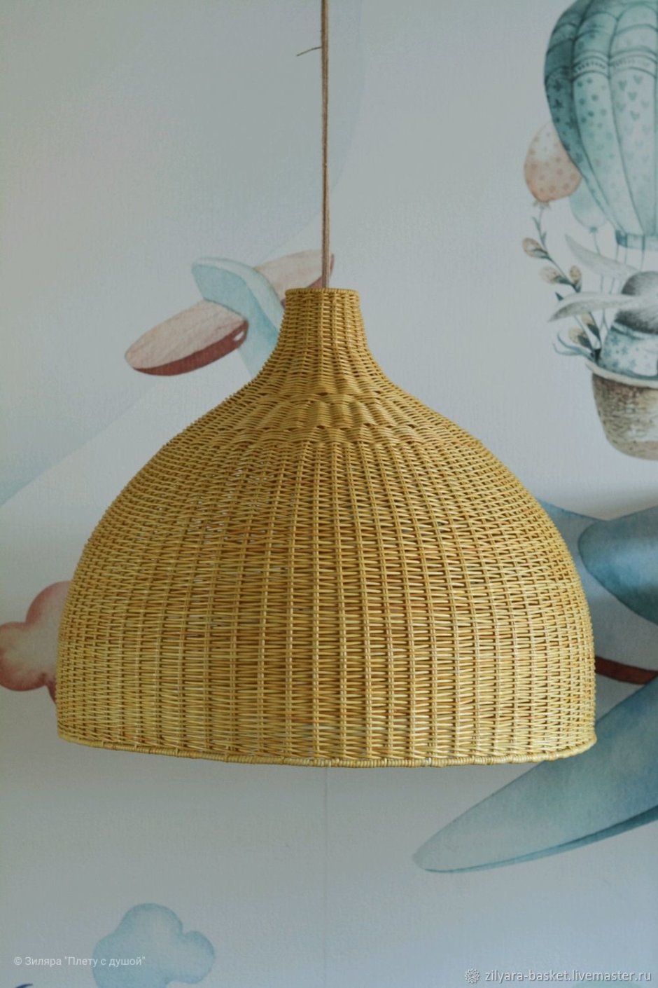 Плетеный абажур из лозы