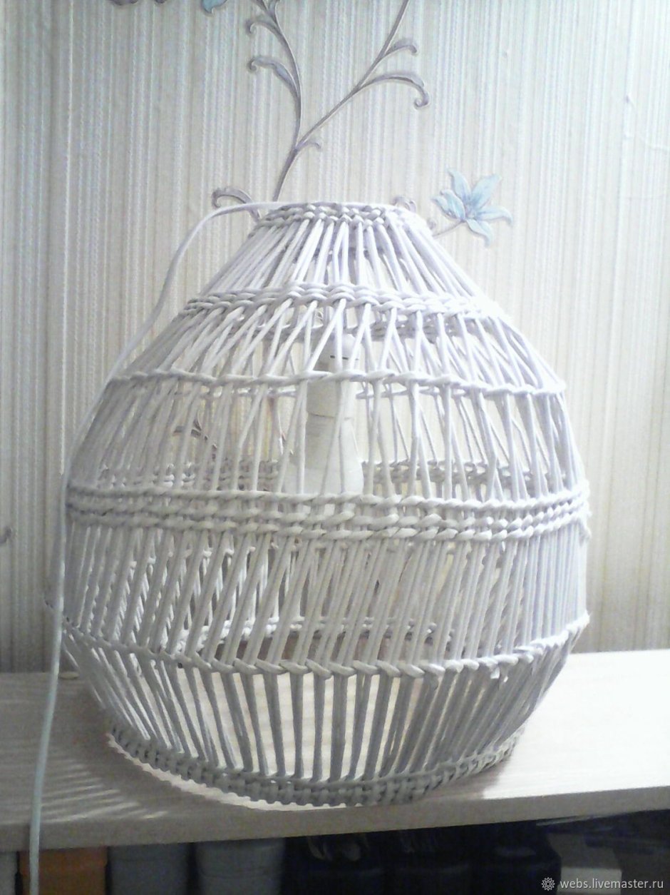 Абажур из бумажной лозы