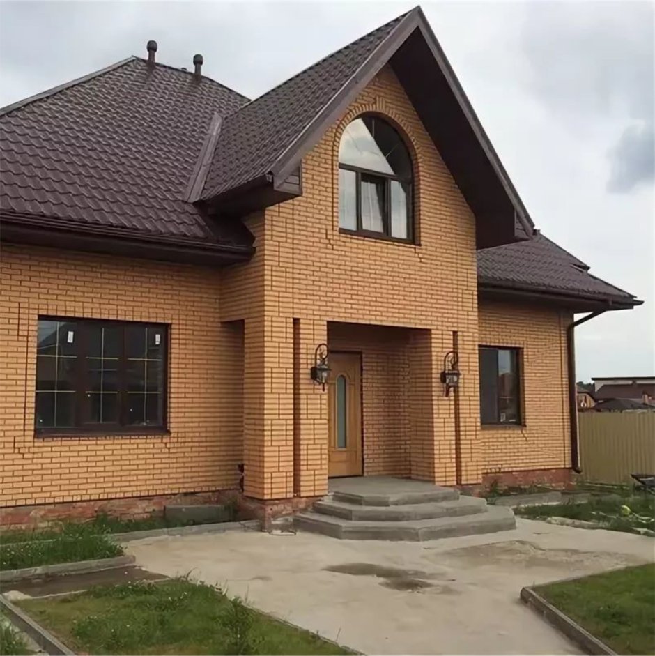 Дом из желтого кирпича