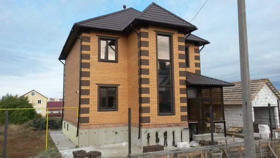 Реальный дом из облицовочного кирпича