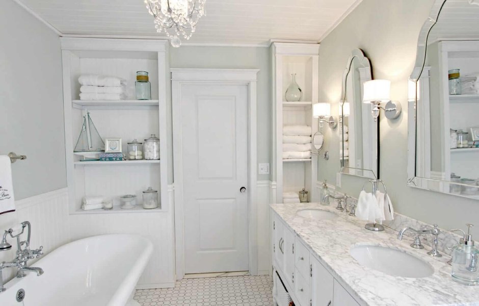 Ванная комната в белом стиле