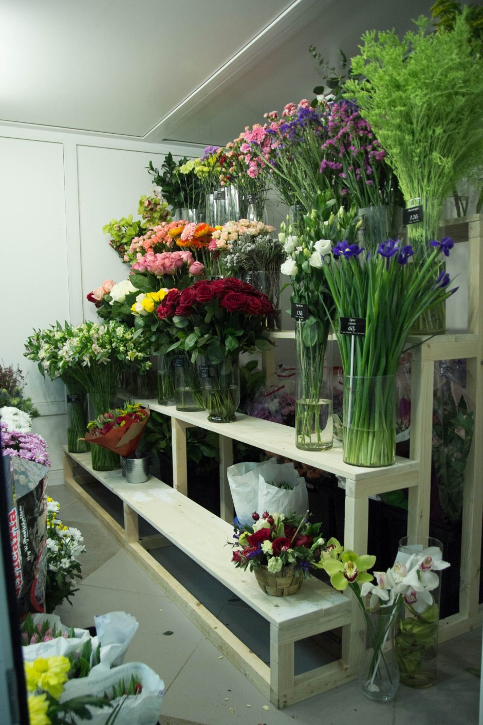 Стеллаж для цветов в магазин цветов