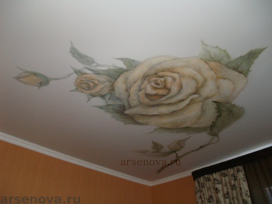 Роспись потолка в спальне