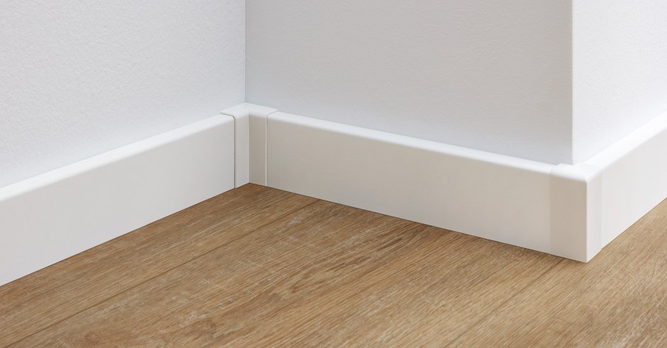 Gyakar Loma Skirting