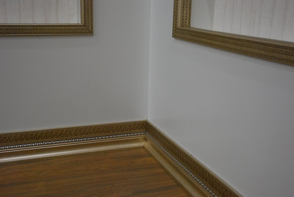 Decor dizayn плинтус напольный