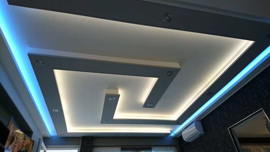 Гипсовый потолок с подсветкой