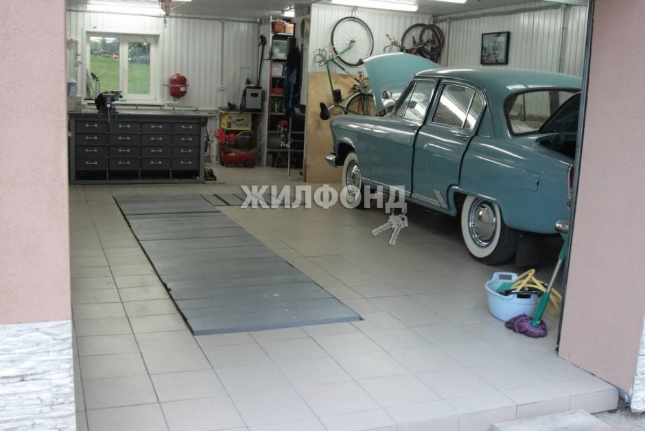 Керамогранит в гараже
