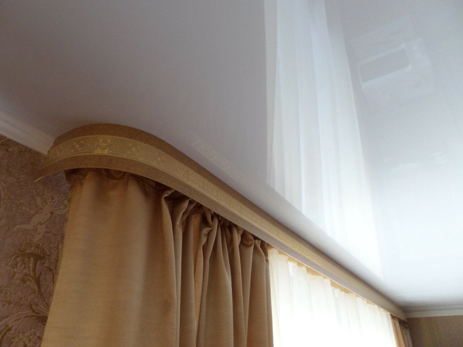 Потолочная гардина на натяжной