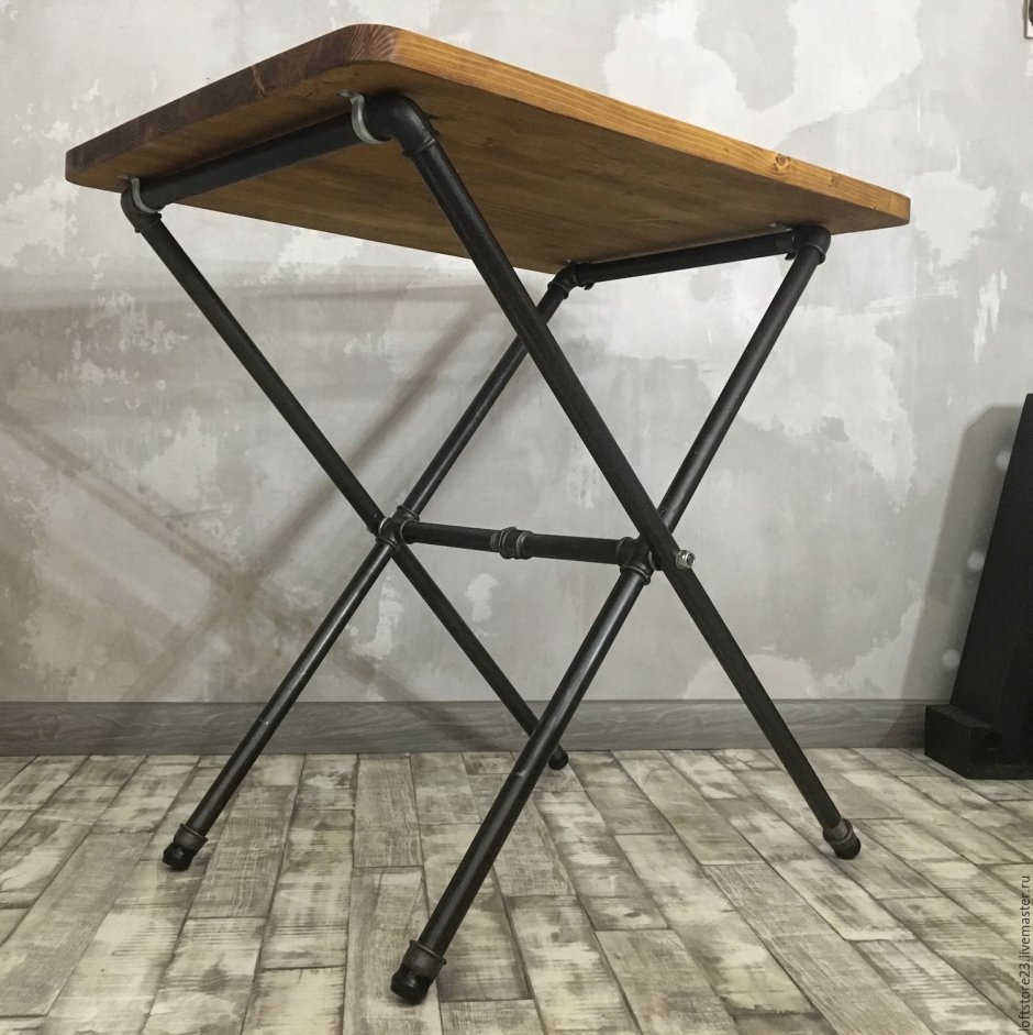 Раскладной столик из металла