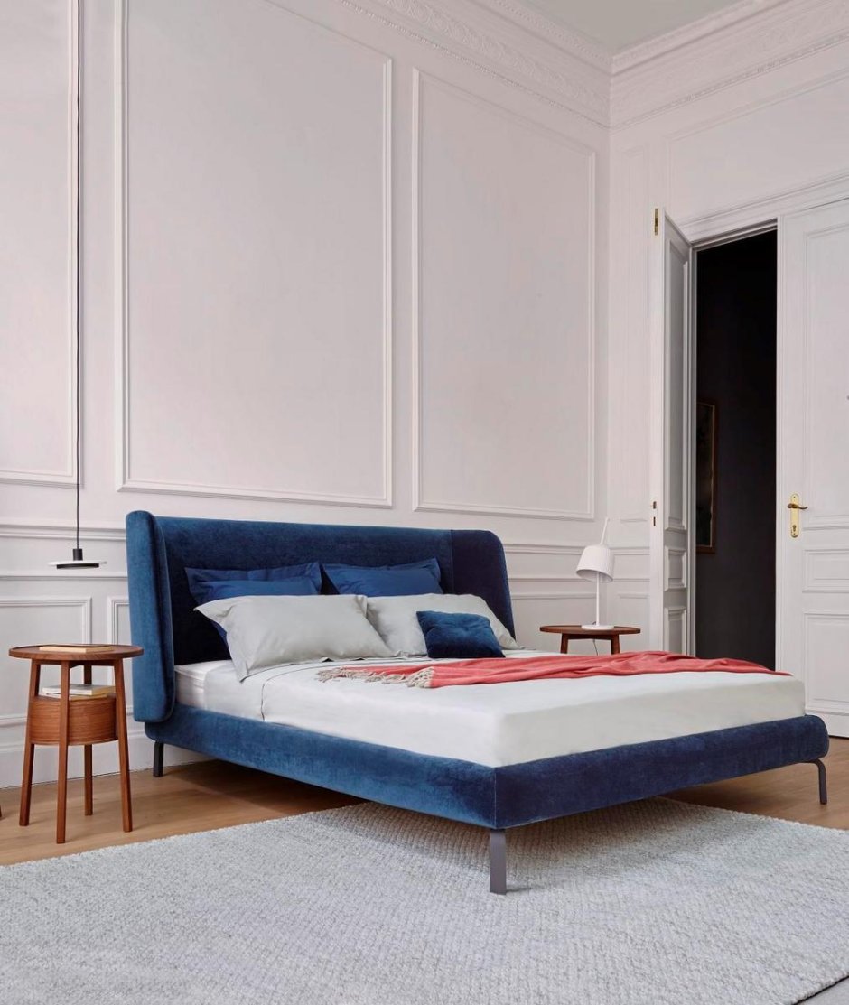 Кровать ligne Roset синяя
