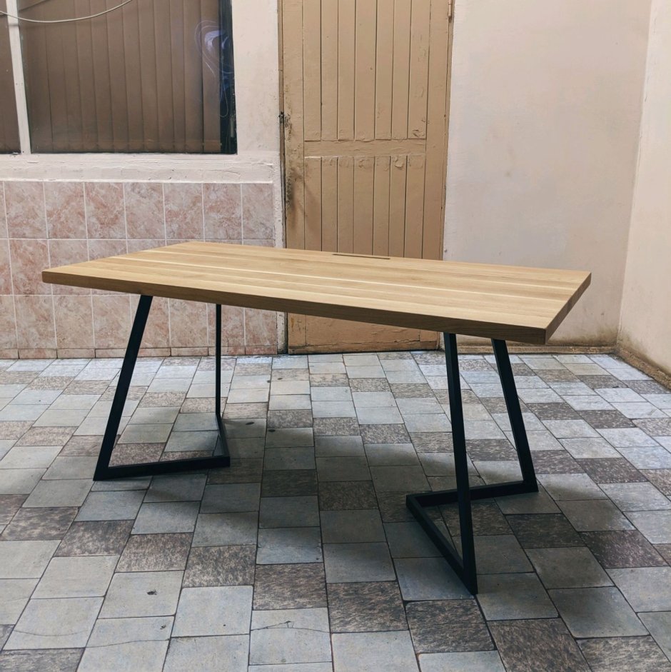 Дубовый стол лофт для улицы
