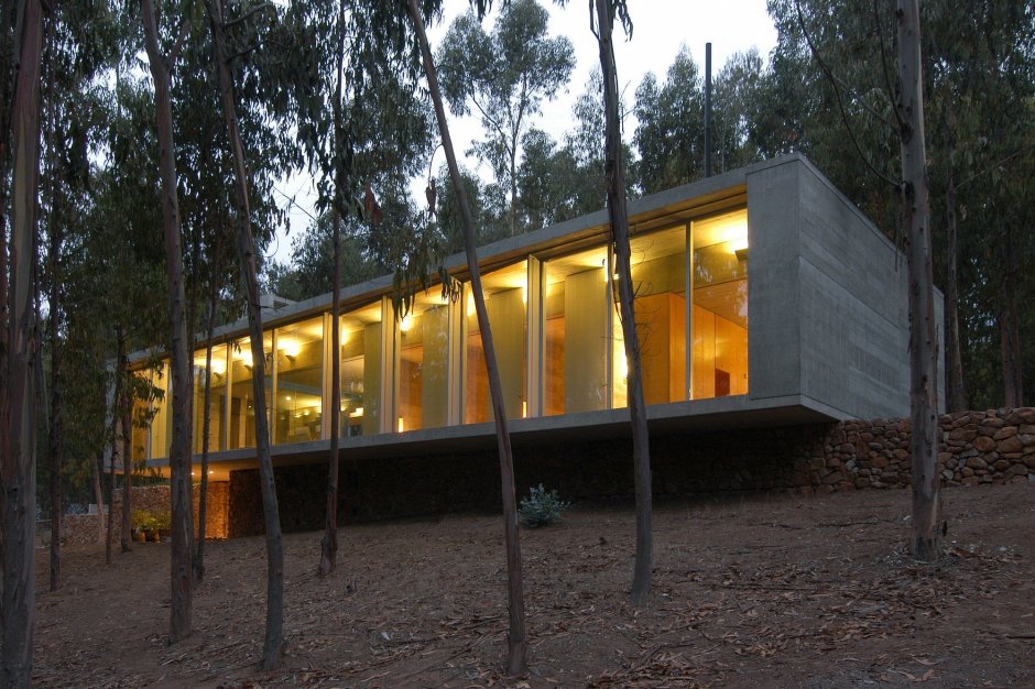 Сколько стоит построить дом из бетона со стеклянной горкой