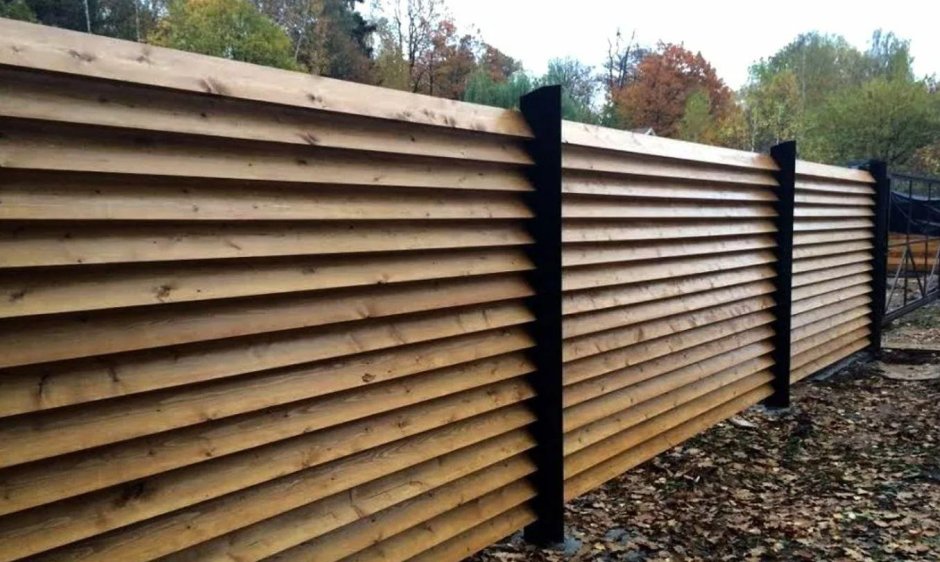 Забор из ламелей деревянных