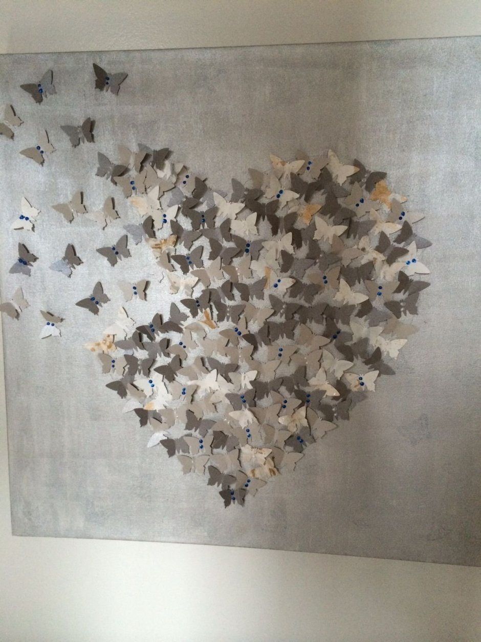 Панно из бабочек на стену