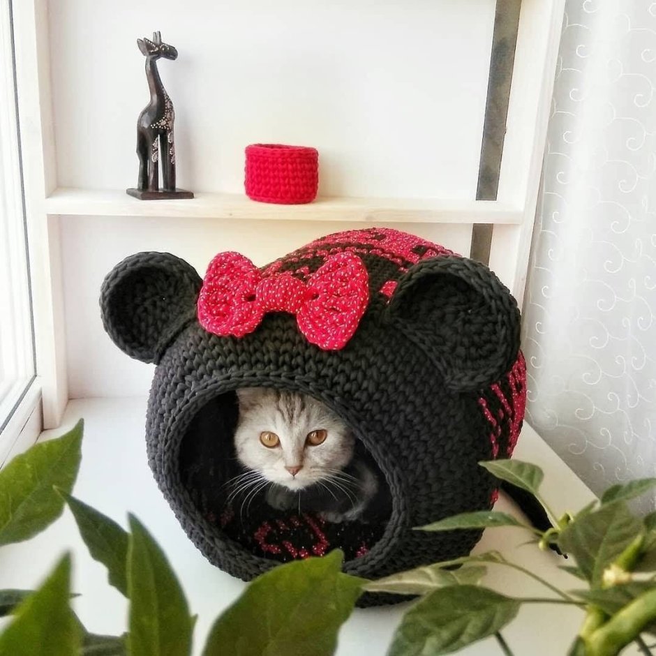 Вязаный домик для кота