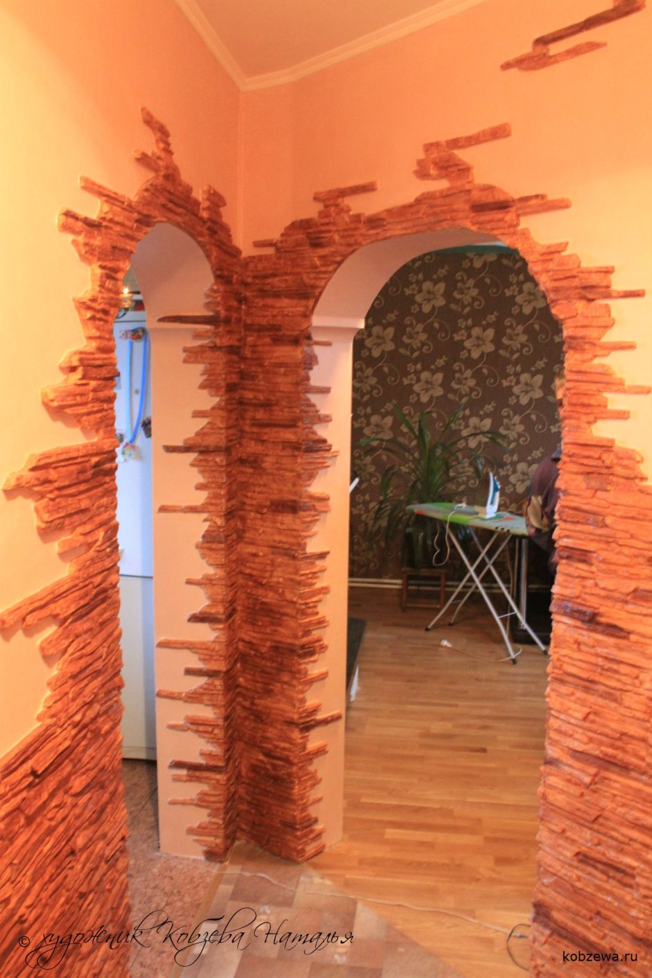 Отделка арки искусственным камнем сланец