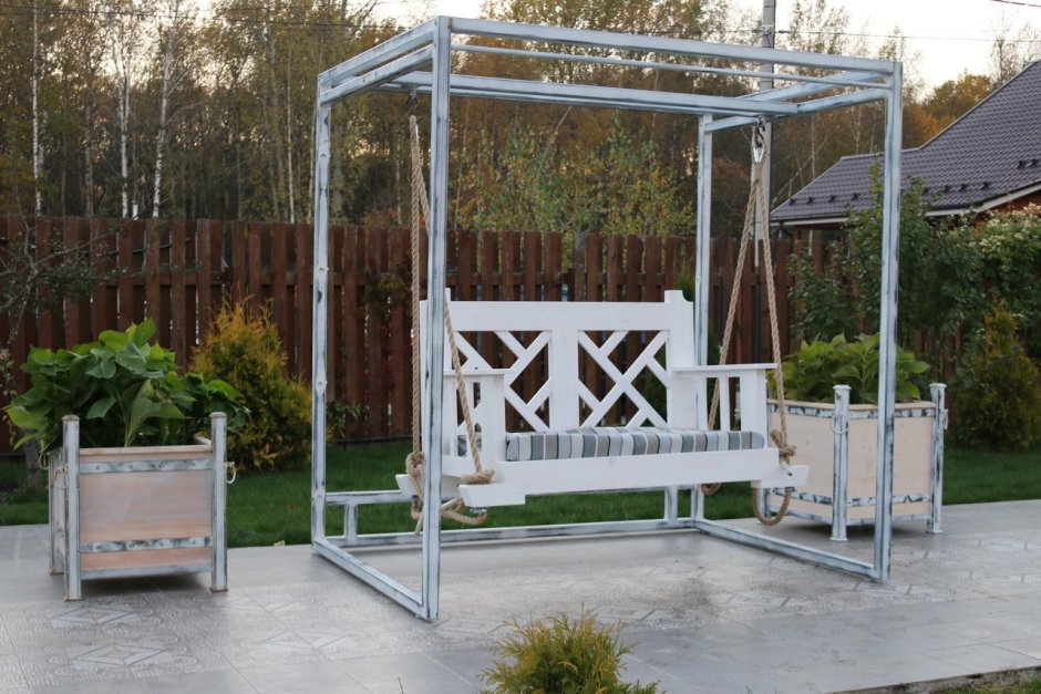 Качели садовые из металла лофт